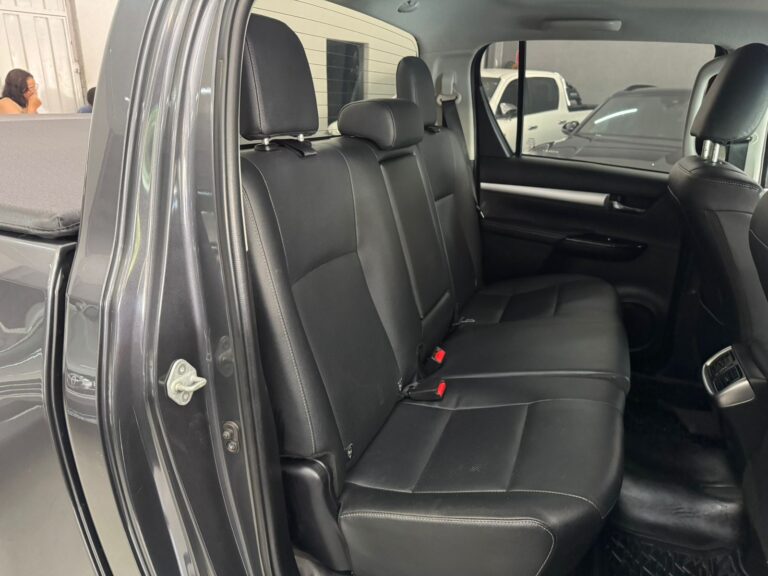 WhatsApp Image 2025-11-05 at 10.33.37 (1)