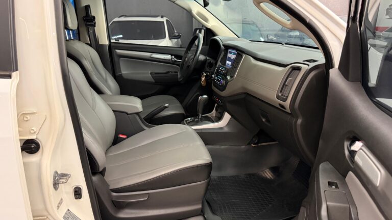 WhatsApp Image 2025-12-03 at 18.52.57 (2)