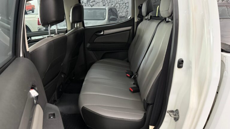 WhatsApp Image 2025-12-03 at 18.52.57