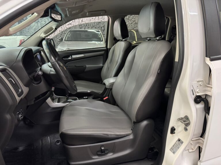 WhatsApp Image 2025-12-04 at 14.18.36