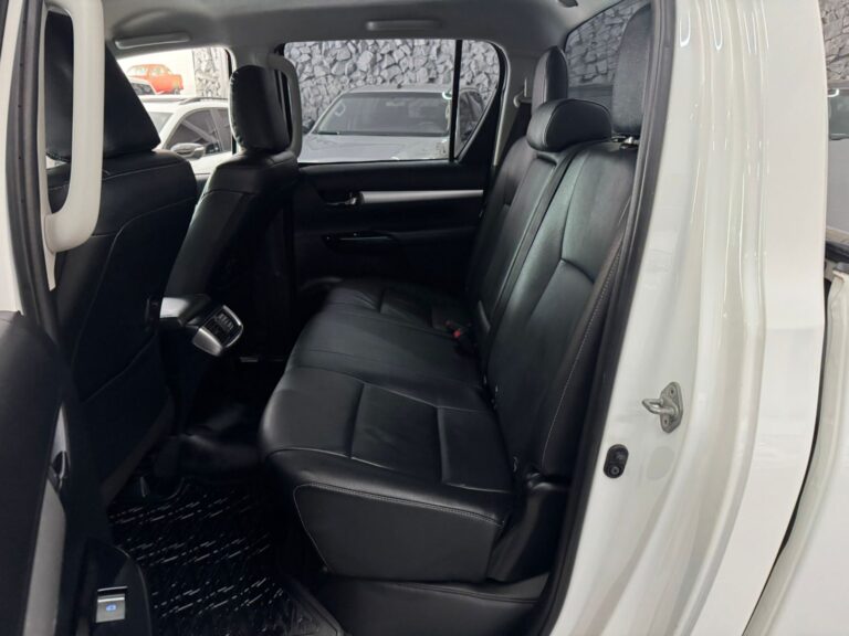 WhatsApp Image 2025-12-05 at 15.59.45 (1)