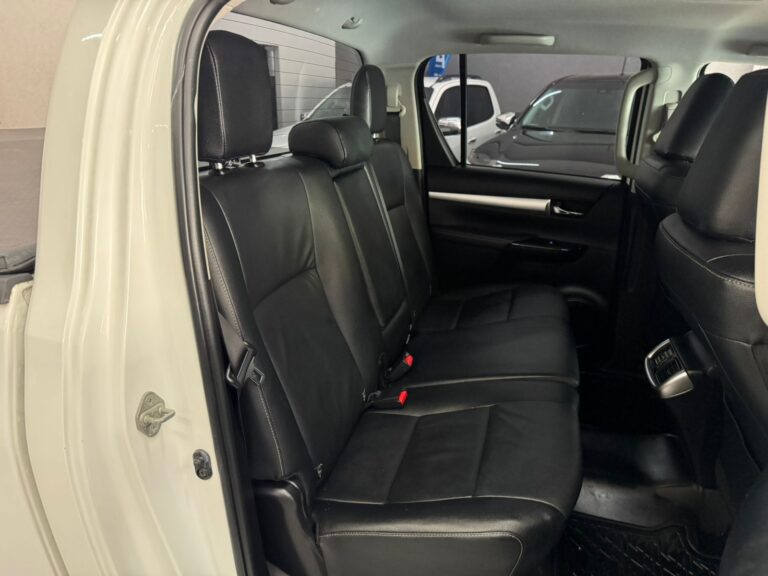 WhatsApp Image 2025-12-05 at 15.59.46